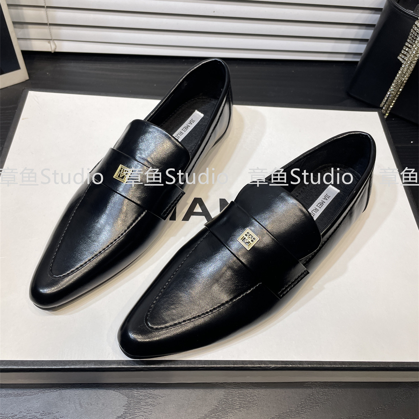 职业黑色软底小皮鞋女复古尖头金属扣通勤休闲乐福鞋平底深口单鞋,女鞋,深口单鞋,淘宝优惠券,粉丝福利购,淘宝优惠卷