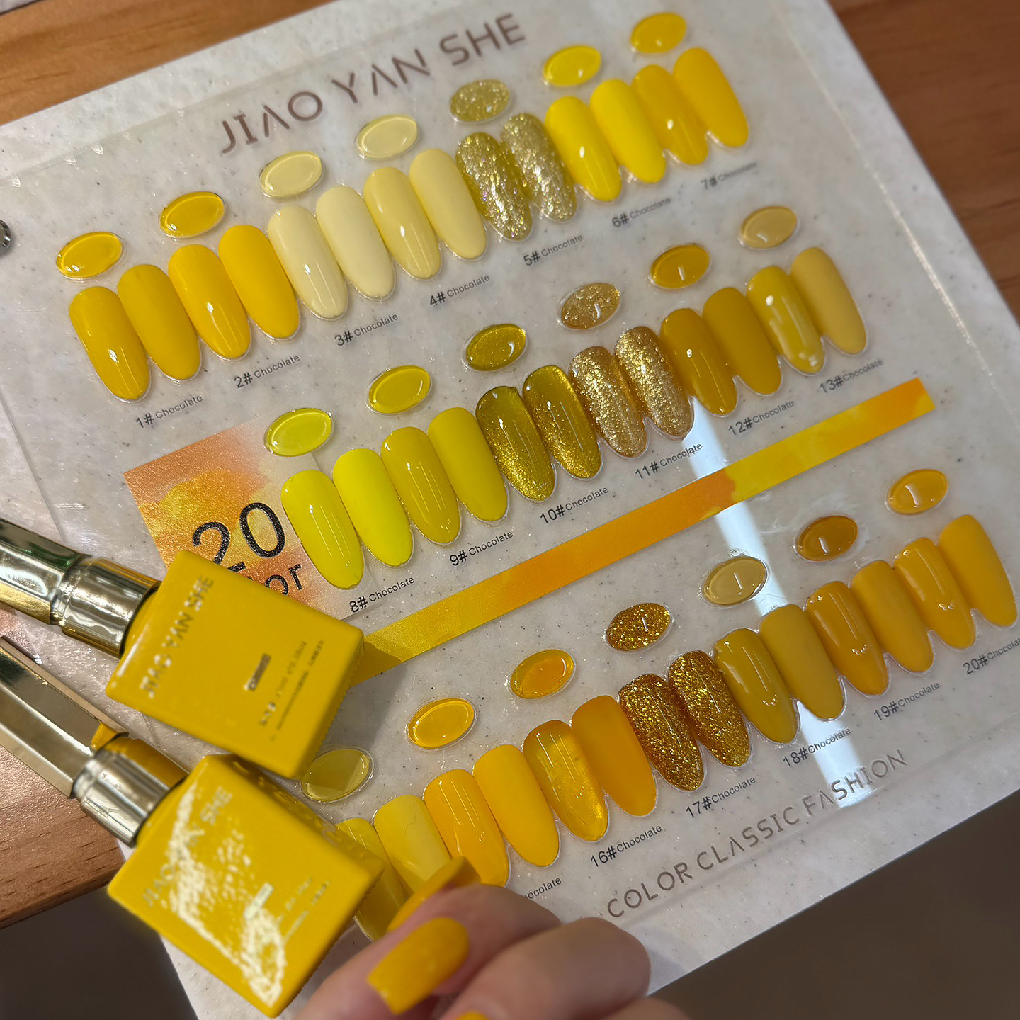 流行显白黄色纯色爆闪透色甲油胶