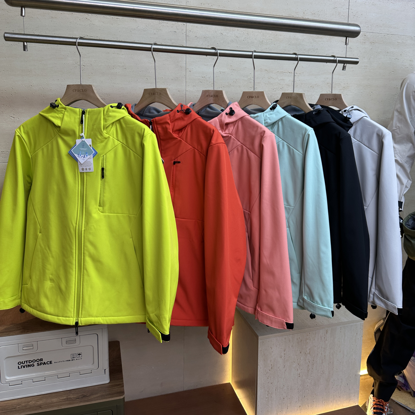 户外防泼水情侣软壳冲锋衣外套