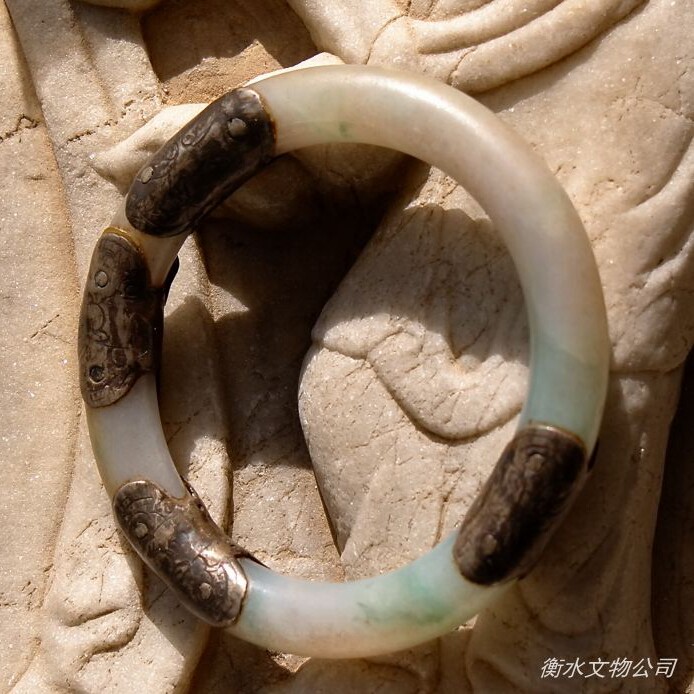 旧=溪8900清代天然缅甸A货老坑老翡翠圆条玉手镯子冰糯种带证书59
