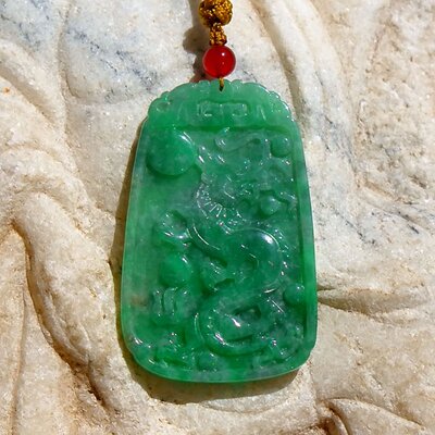 天然A货缅甸老坑翡翠吊坠挂件