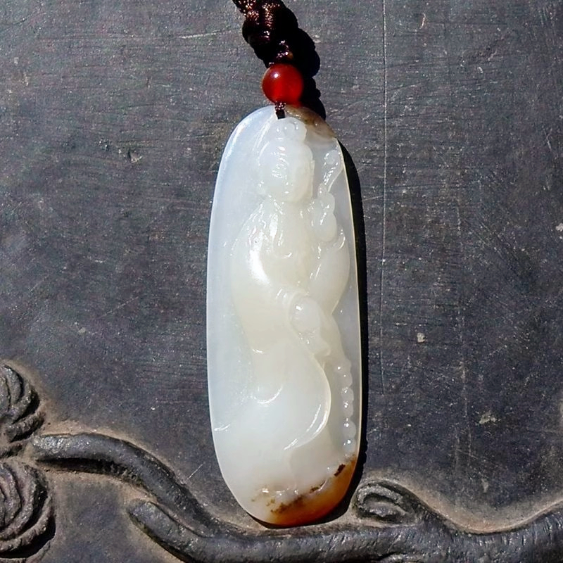 天然新疆和田玉籽料吊坠挂件