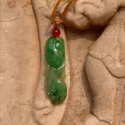天然A货缅甸老坑翡翠吊坠挂件