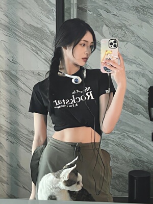 周洁琼同款~黑色辣妹修身短袖