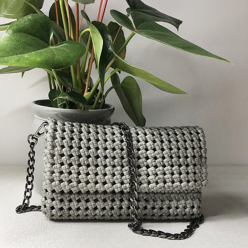 新款热卖藤编包斜跨迷你复古文艺手工编织包pe仿真藤条手工手拿包