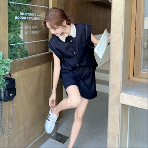 高级通勤穿搭藏蓝色无袖衬衫套装女夏2025超火好看短裤减龄两件套图片