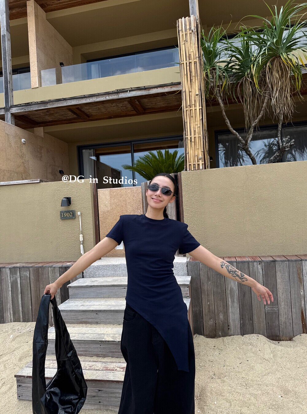 【DG】秋上新！韩系简约设计感不对称剪裁休闲纯色短袖T恤  9587