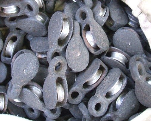 Cinema screen pulley