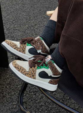 儿童板鞋高帮加绒二棉运动鞋2025秋冬新款女童保暖豹纹男童休闲鞋