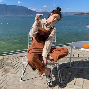 橘色工装背带裤女2025春秋新款韩版小个子复古时尚减龄阔腿连体裤图片