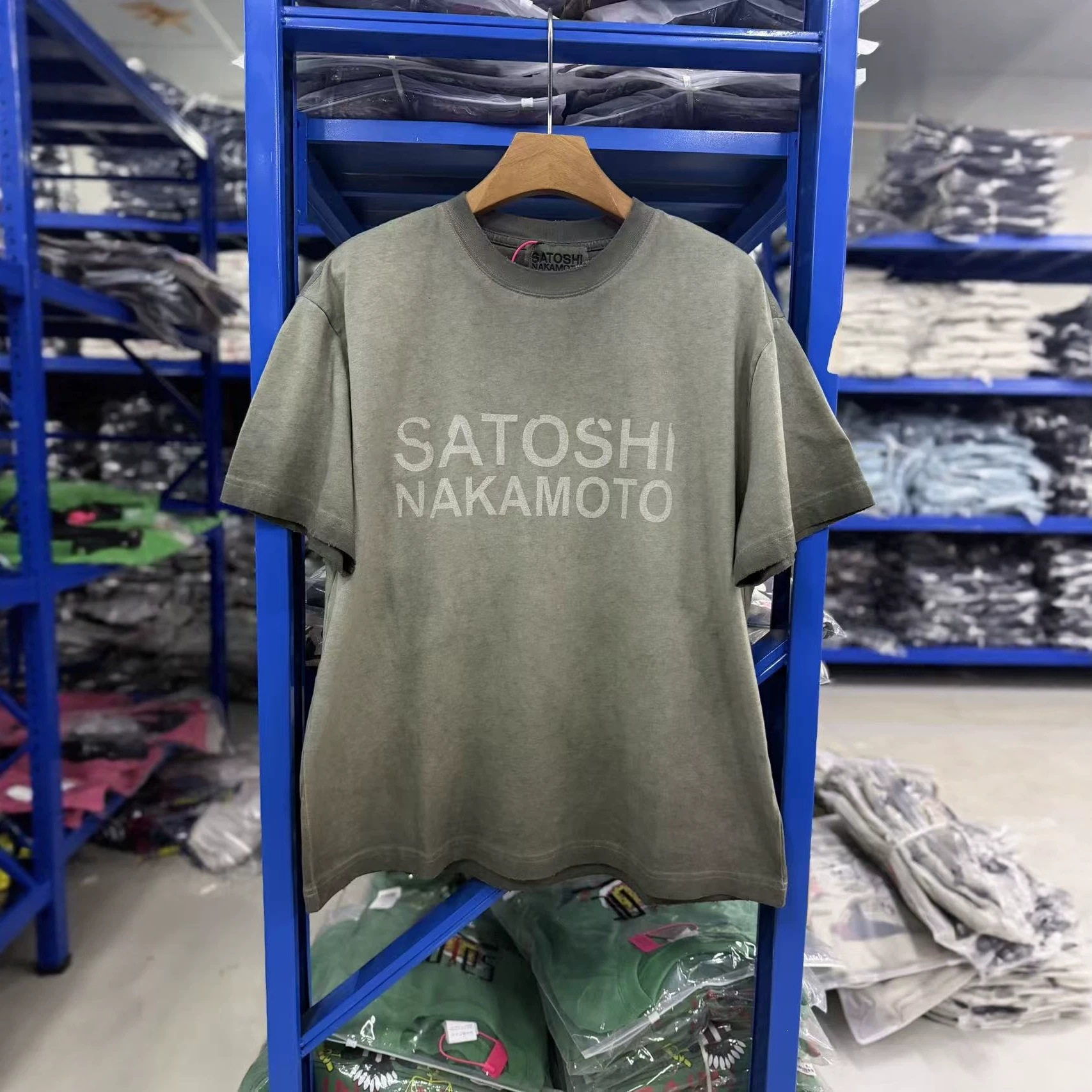 SatoshiNakamoto字母做旧T恤图片