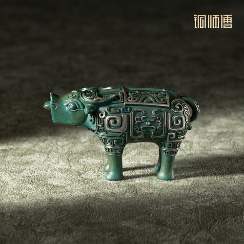 铜师傅《牛尊铜摆件》