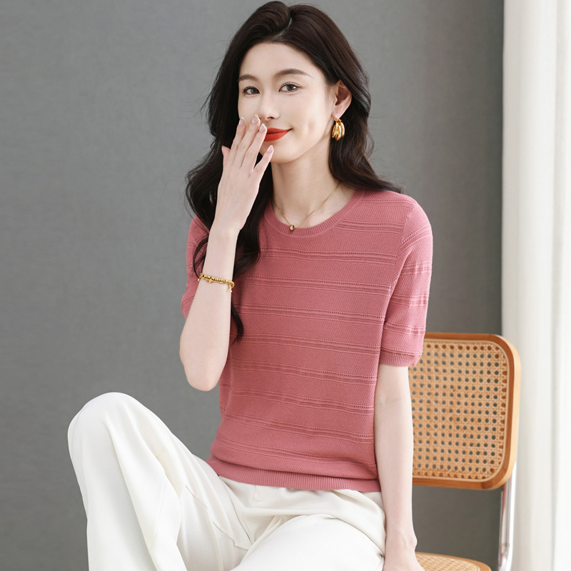 年轻妈妈气质冰丝短袖t恤女夏薄款2025新款圆领冰丝针织上衣小衫