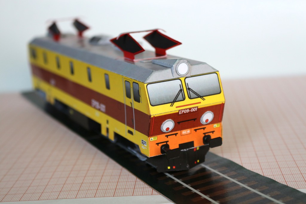 送工具diy老式俄罗斯ep09电力机火列车纸模型手工拼装立体3d折纸