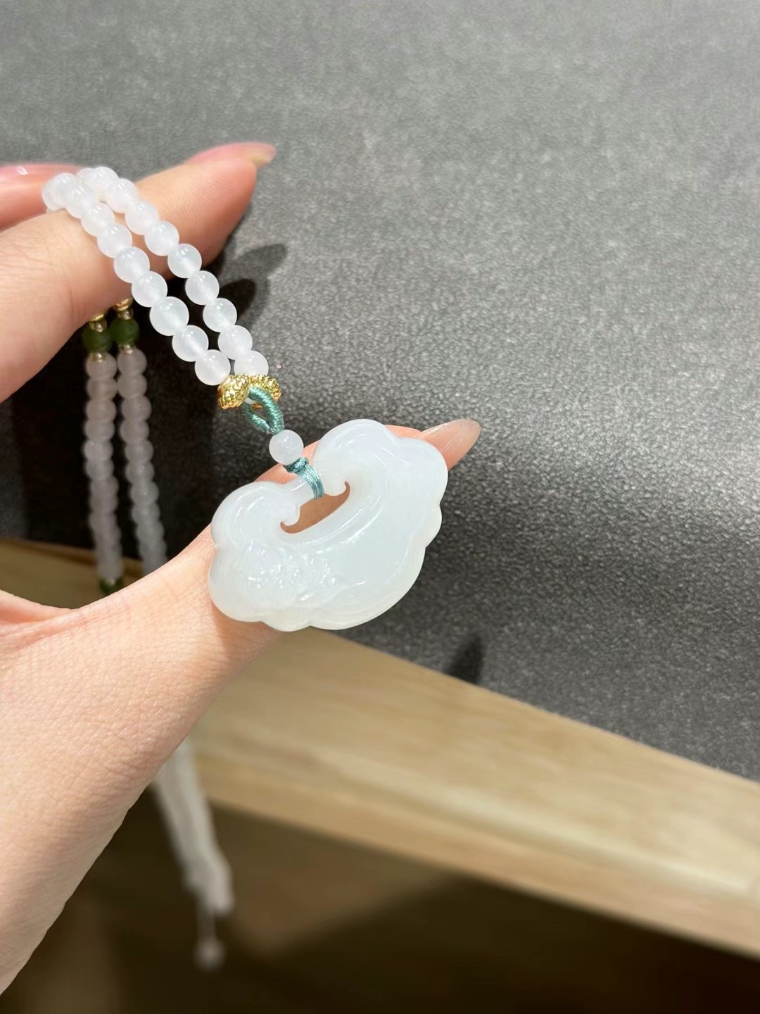 新疆直发包邮天然和田玉羊脂白玉平安锁吊坠挂件带证书42,珠宝/钻石/翡翠,颈饰,淘宝优惠券,粉丝福利购,淘宝优惠卷