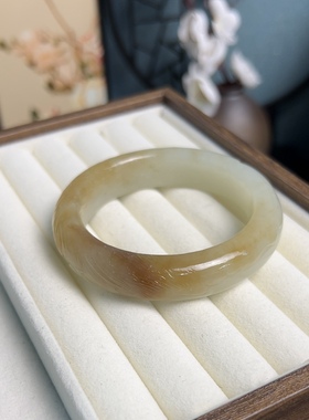 新疆直发正品和田玉且末糖白手镯天然玉石三色镯子老料56.8带证书