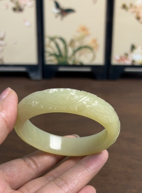 新疆直发正品和田玉若羌黄口手镯黄玉雕花手镯天然玉石55.5带证书