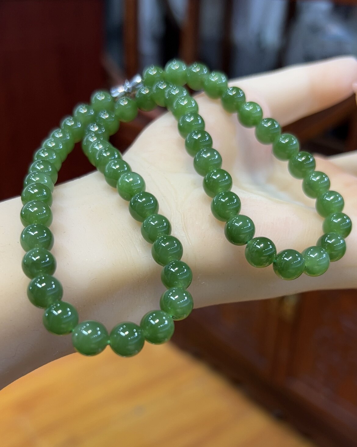 新疆直发正品和田玉碧玉阳绿项链天然玉石圆珠链子无黑点带证书