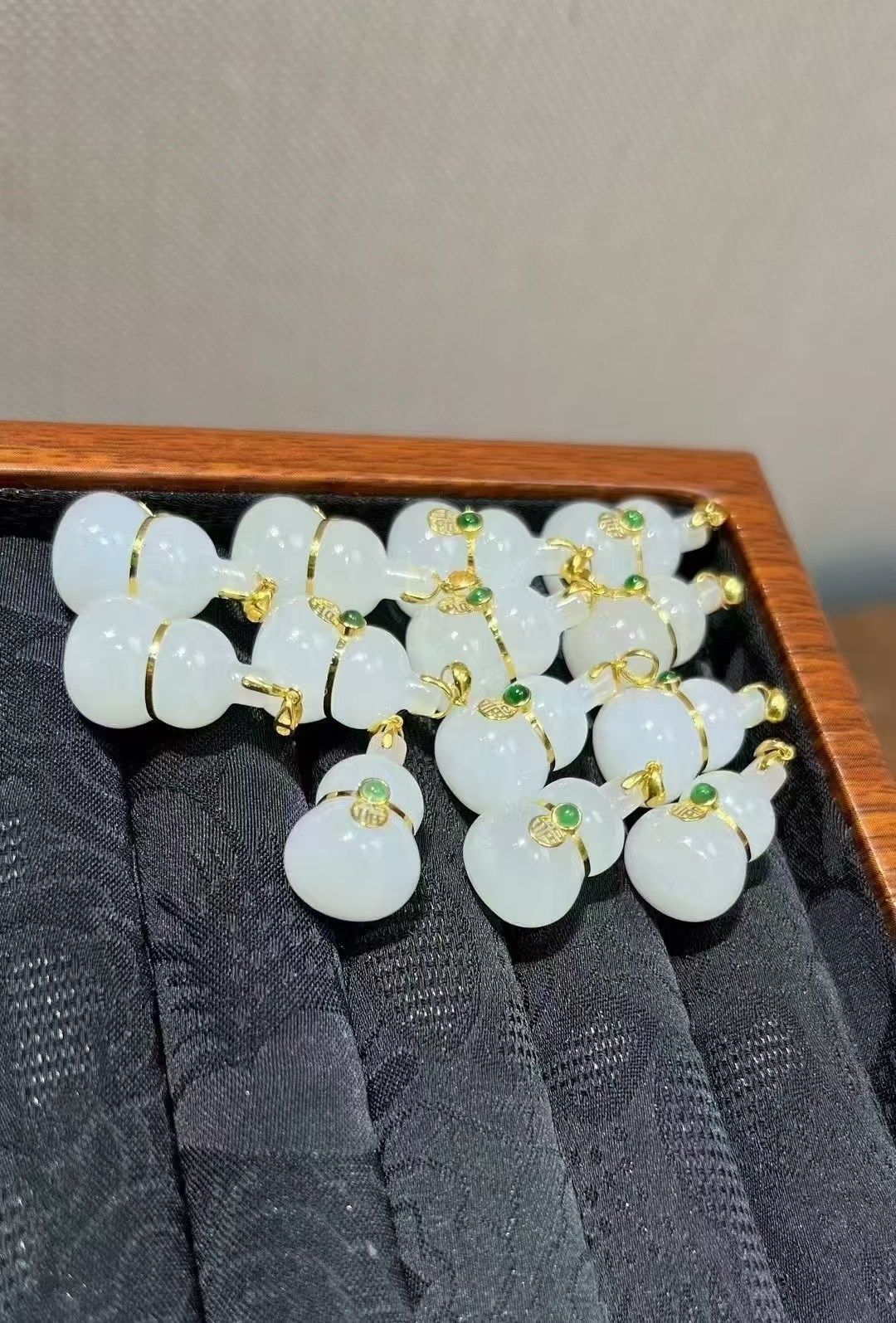 新疆直发和田玉羊脂白玉葫芦吊坠18k金镶玉天然玉石挂件带证书,珠宝/钻石/翡翠,颈饰,淘宝优惠券,粉丝福利购,淘宝优惠卷