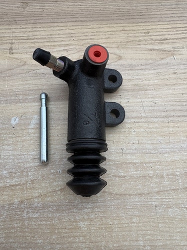 丰田叉车配件7F离合器分泵离合分泵31420-23320-71