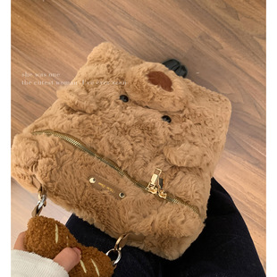 秋冬包包时尚手提包2025新款冬季休闲毛绒包可爱卡通小熊双肩包