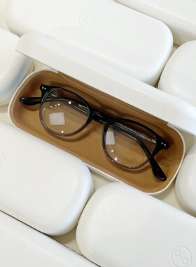 020eyes你的眼镜奶油方块白色简约眼镜盒白胖子云朵眼镜盒纯色