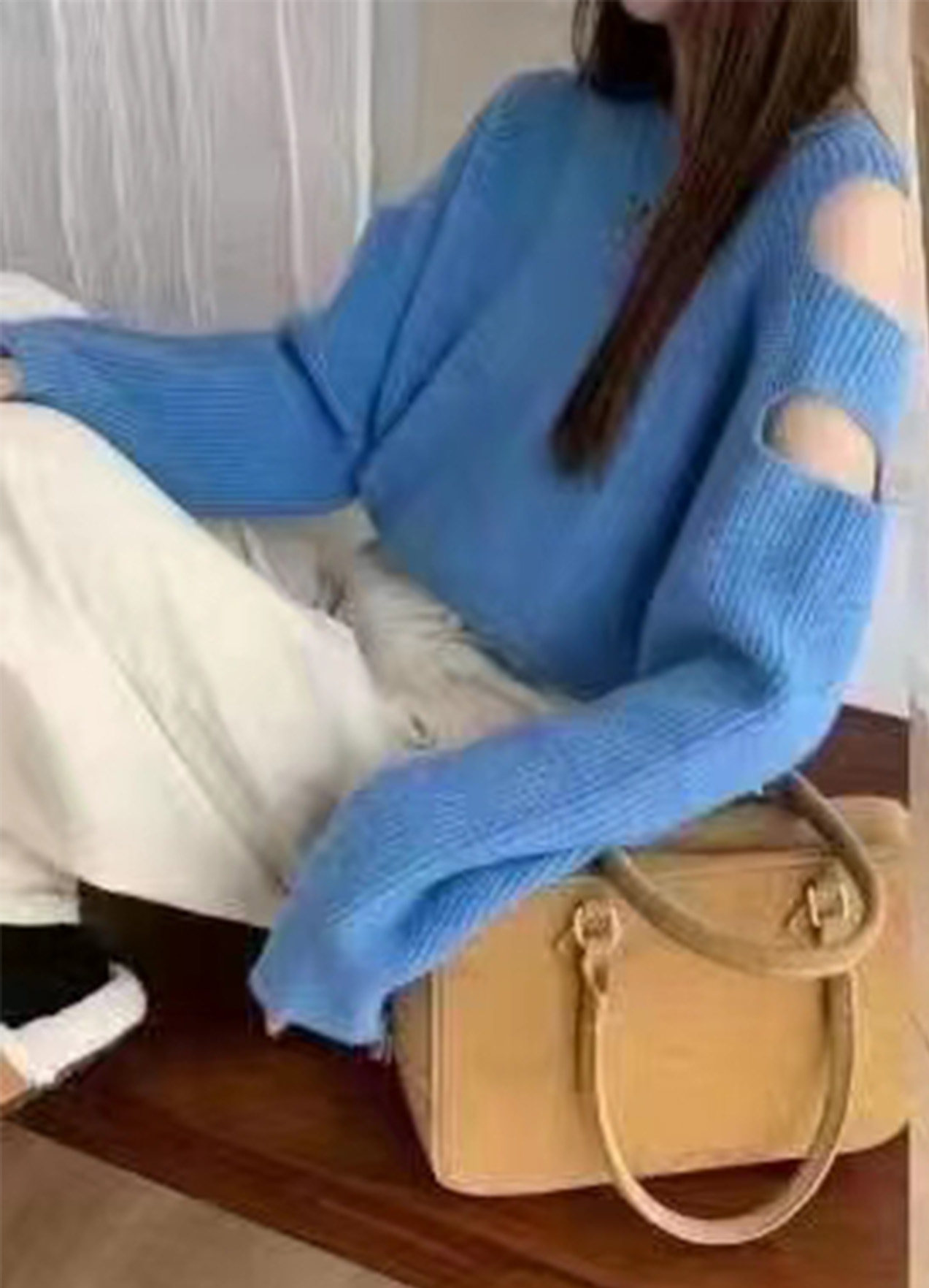 复古玫红粉绿圆领长袖软糯毛线衫女小心机破洞露肩宽松甜美上衣秋