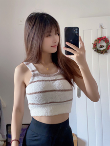 条纹保暖毛毛绒小吊带背心外穿女带胸垫加厚短款内搭羊羔绒短上衣