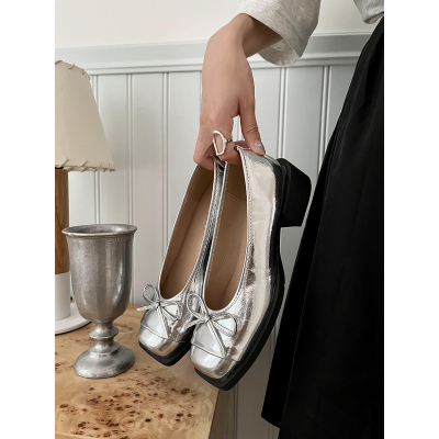 04/23一拾方「复古芭蕾 」2.0 小众设计款 经典蝴蝶结 粗跟单鞋