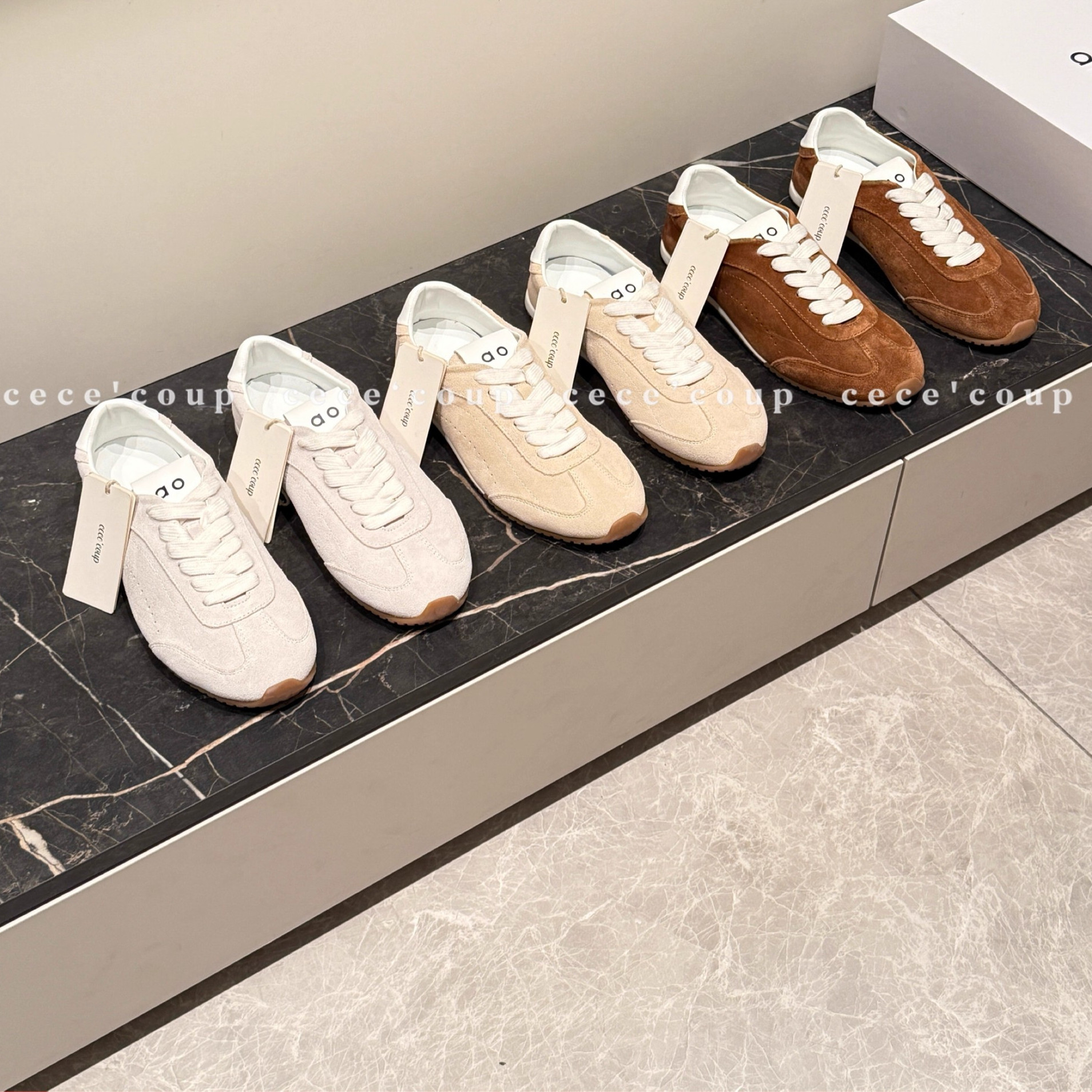 经典平地休闲阿甘德训鞋