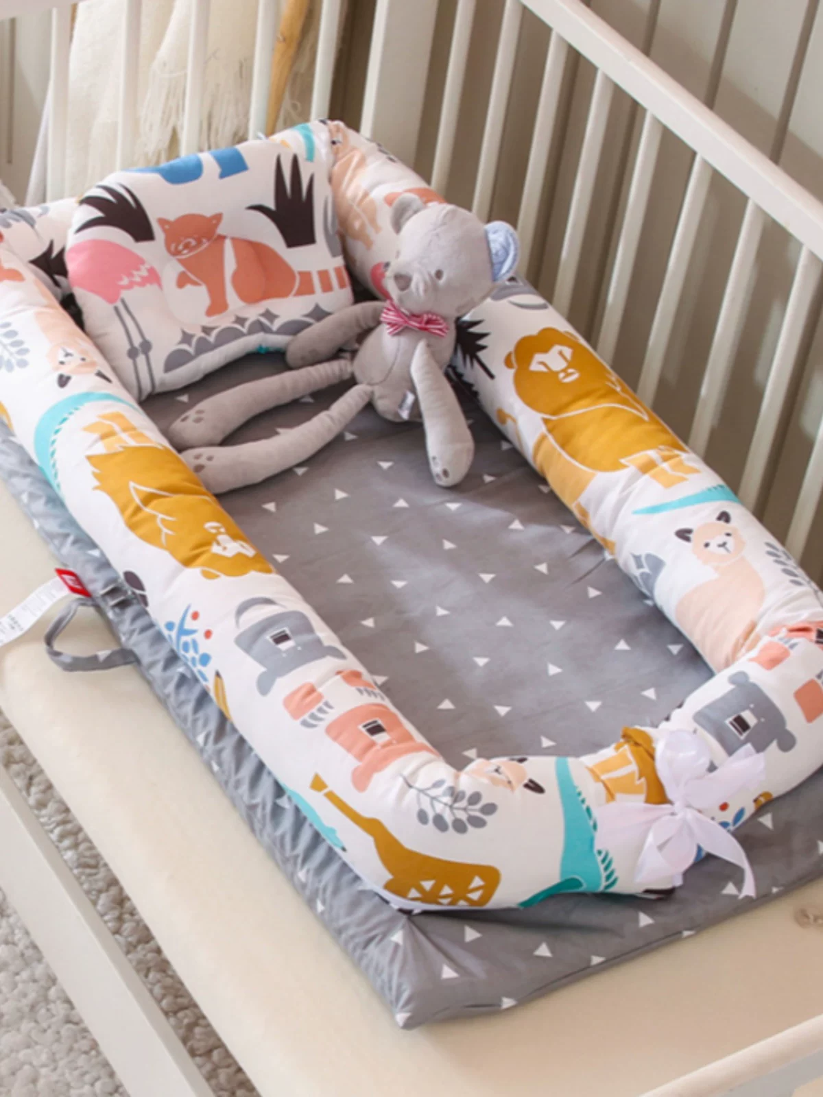 Crib, foldable handheld children's bed for new born