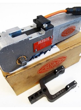 DESTACO 82L25-103B800 8 bar Pneumatik Kraftspanner -used-