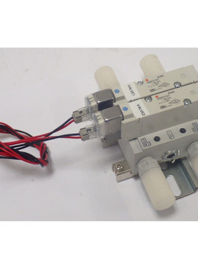 SMC VQZ2151-5L01 0.15~0.7MPa LOT OF 2 SOLENOID VAES AND MA
