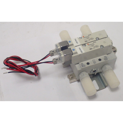 SMC VQZ2151-5L01 0.15~0.7MPa LOT OF 2 SOLENOID VAES AND MA