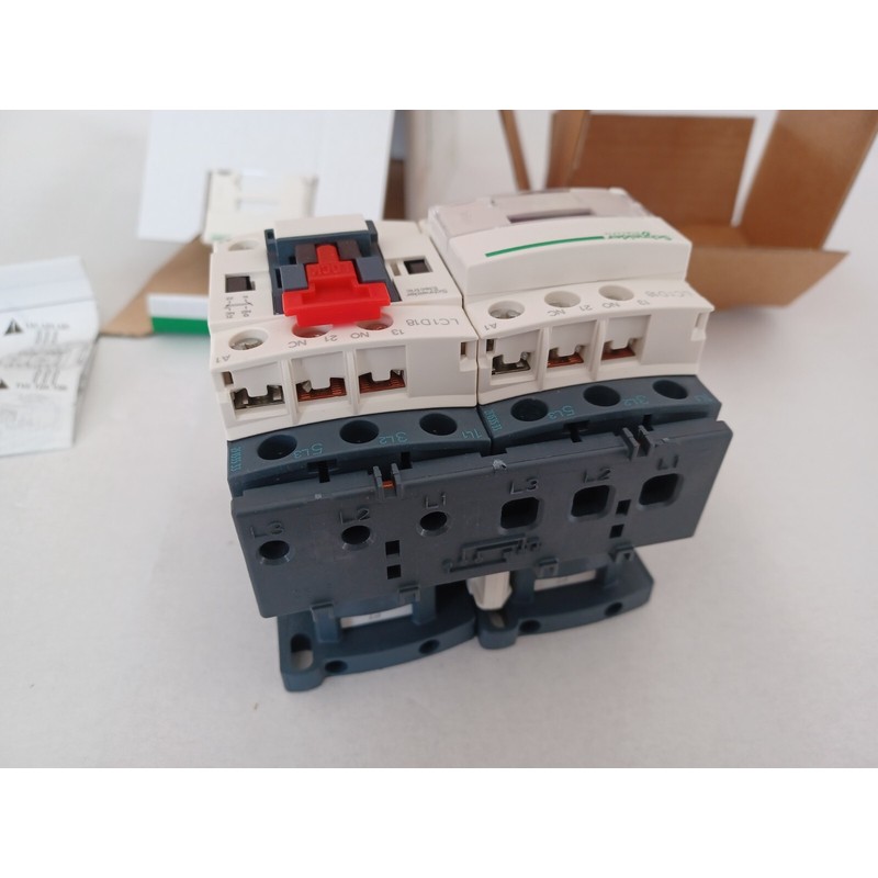 Schneider Electric Wendeschütz LC2D18P7 / 038663 Neu und OV