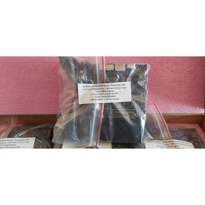 NVIDIA Jetson AGX Xavier 32GB 开发者套件 945-82972-0046-000