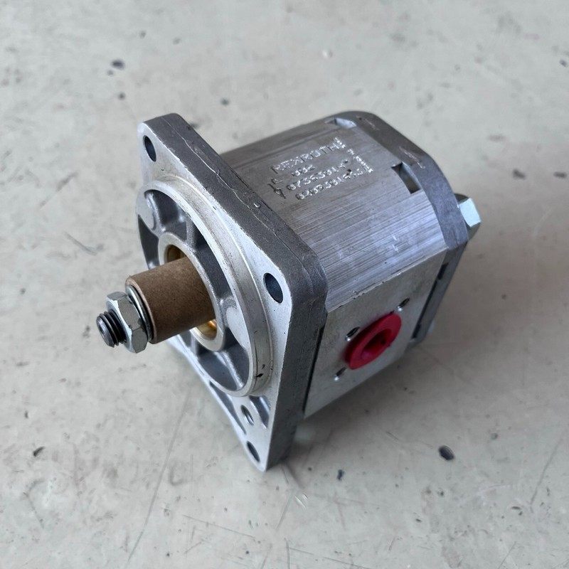 1x Rexroth 1PF2G241/008RC20MB 07363015 8ccm rechts Zahnradpu