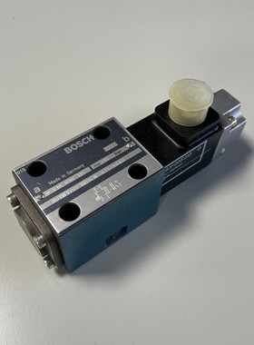 Bosch 0810090115 081WV06P1N116WS024/00A0 4/2-Wegeventil Spul