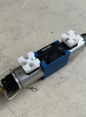 1x Rexroth R900909837 4WE6J62/EG24N4K4 Wegesteuerventil Hydr