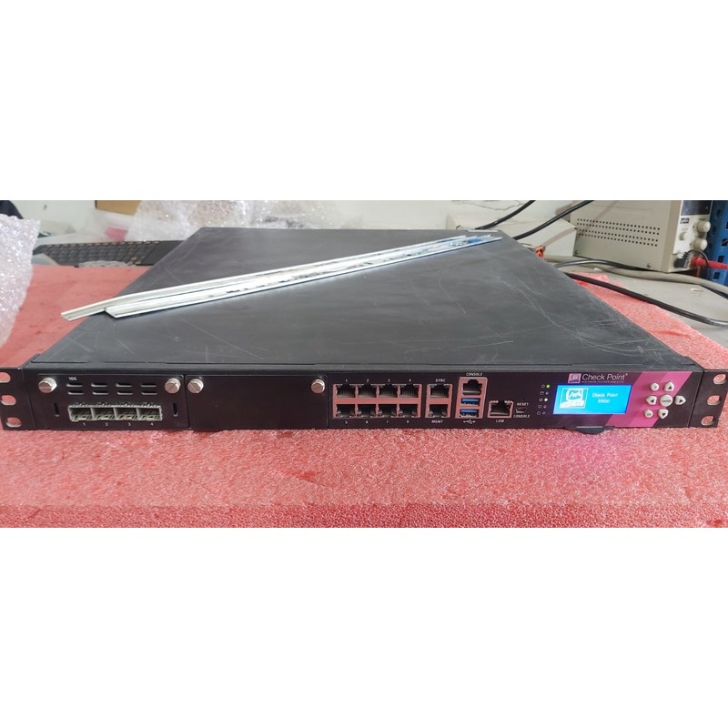 Check Point 5900 PL-40 安全设备优惠! UPS 航运! F-1