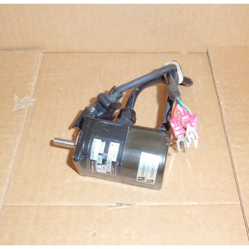 MOTORE SERVO OMRON R88M-U03030LA R88MU03030LA