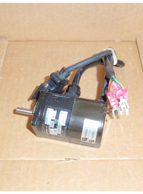 MOTORE SERVO OMRON R88M-U03030LA R88MU03030LA