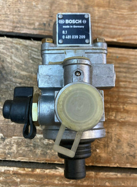 Bosch 0481039209 Druckregler 8,1bar Bremsventil Mercedes 171