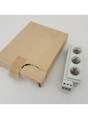 1VE5 Stck Rittal SV ReiterSicherungssockelelemente DIIIE33 S