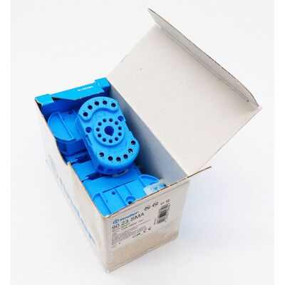 8x Finder 90.23.SMA Relaissockel -unused-