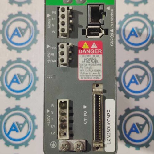 1Pcs Servo Drive Usado LXM26DU07M3X