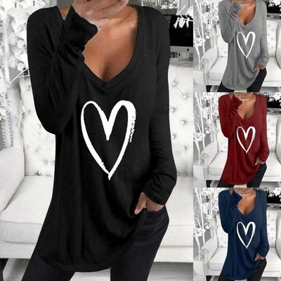 女长袖V领心型印花休闲上衣Long Sleeve V-Neck Heart Print Tops