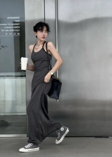 新品 连衣裙 ALLIN 很显身材 吊带长裙女 街头奔跑 红木花