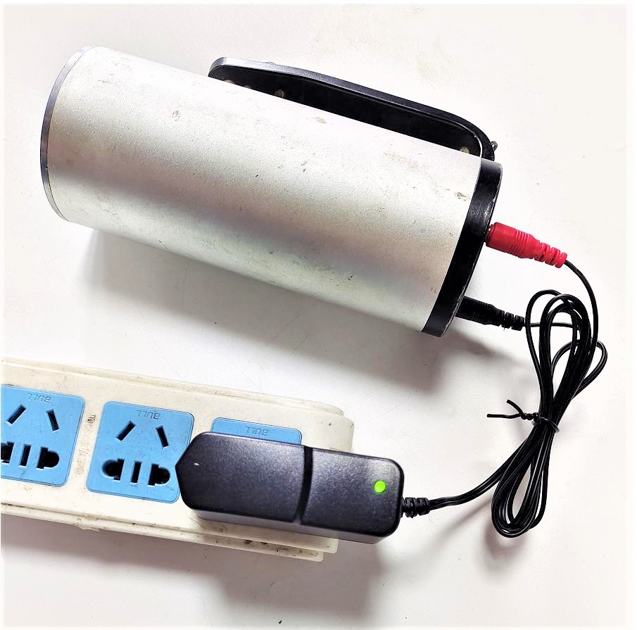 手提式防爆探照灯充电器