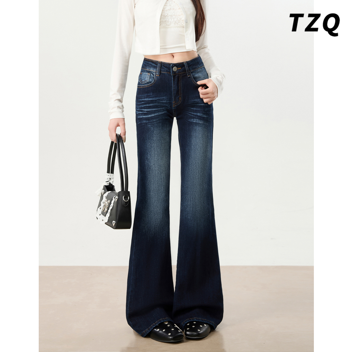 小个子怀旧蓝高腰微喇牛仔裤